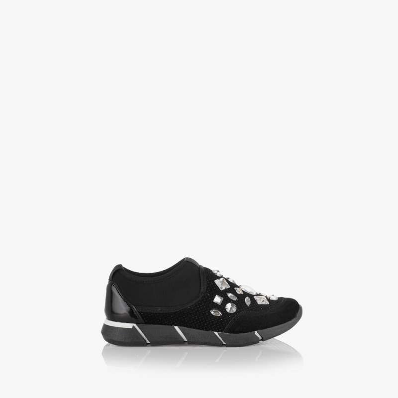 Дамски спортни обувки с камъни в черно Зари
